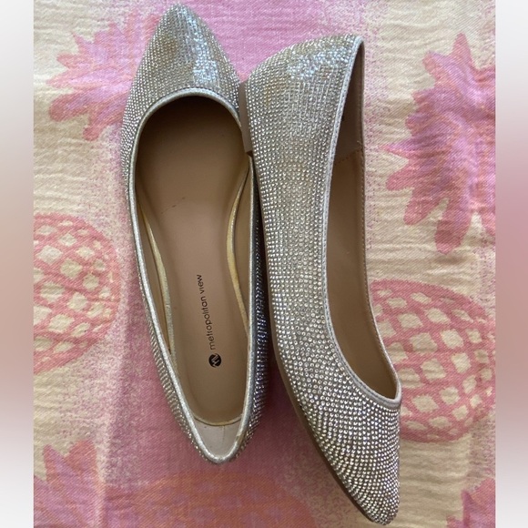 Rhinestones All Over Party Shoes Size 8.5 Feminine & Flat Preowned - Picture 6 of 10